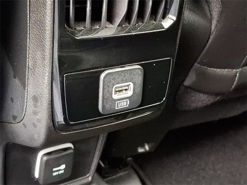 Used 2022 Jeep Compass Limited w/ Sun and Sound Group image 11