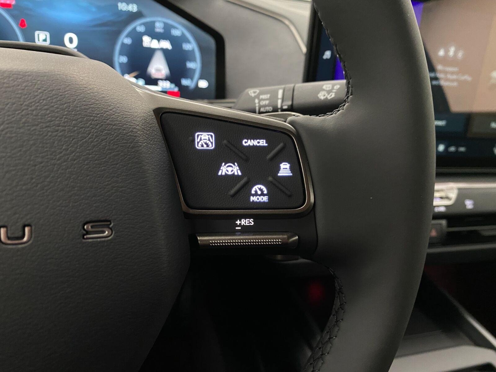 New 2026 Lexus ES 350h AWD w/ Convenience Package image 17