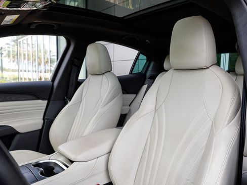 Certified 2023 Maserati Grecale Modena AWD/4WD image 28