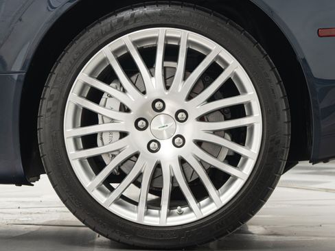 Used 2011 Aston Martin DB9 Volante RWD image 11