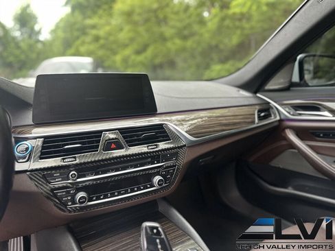 Used 2017 BMW 540i xDrive AWD/4WD image 14