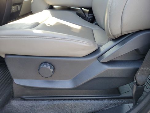 Used 2022 Ford F550 XL image 19