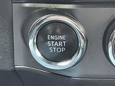 Used 2018 Toyota Tacoma TRD Off-Road image 25