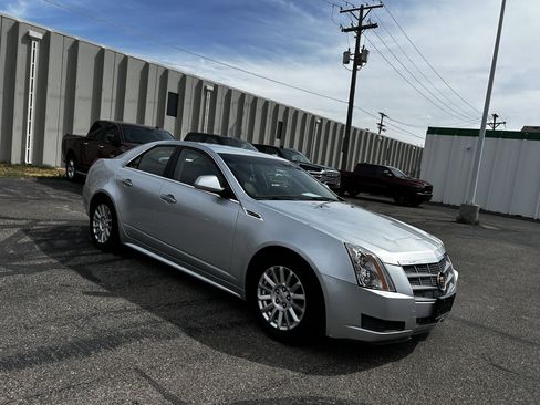Used 2010 Cadillac CTS Luxury image 7