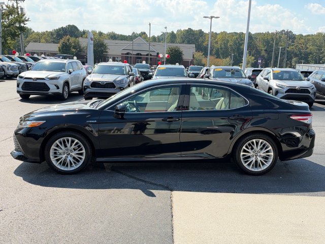 Used 2018 Toyota Camry XLE FWD image 6
