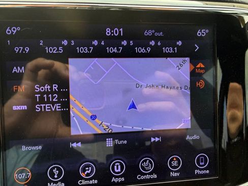 Used 2019 Jeep Grand Cherokee Altitude image 19