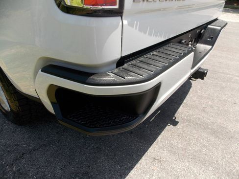 Used 2020 Chevrolet Silverado 1500 Custom w/ Custom Value Package AWD/4WD image 27