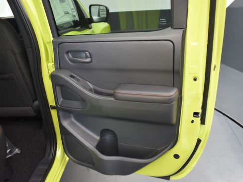 New 2026 Nissan Frontier PRO-4X w/ Pro-4x Convenience Package image 9