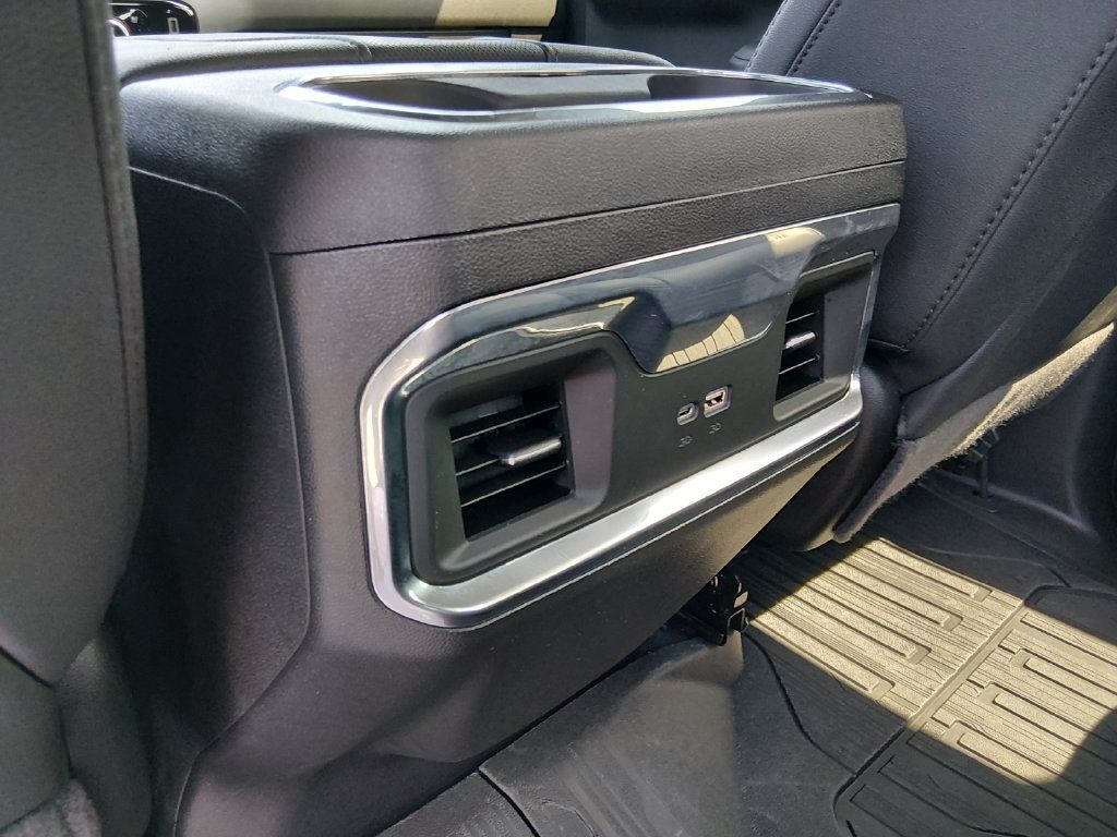 Used 2026 GMC Sierra 1500 SLT w/ SLT Premium Package AWD/4WD image 12