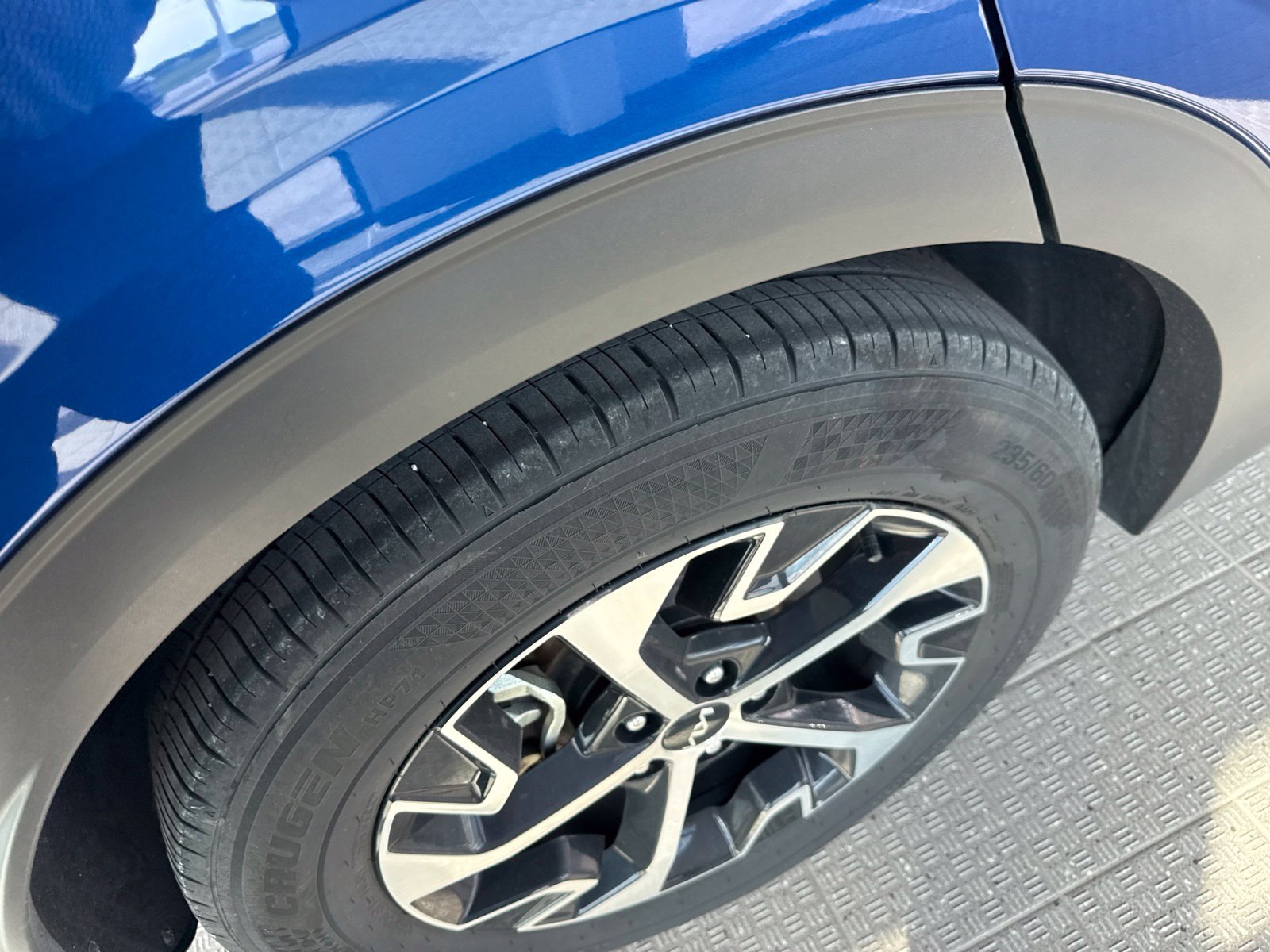 Used 2025 Kia Sportage EX w/ Premium Package FWD image 7