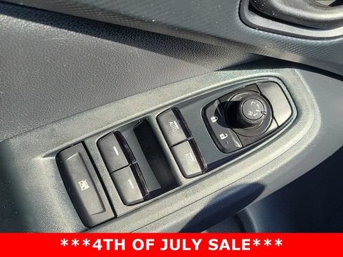 Used 2025 Subaru Crosstrek 2.5i Premium AWD/4WD image 18