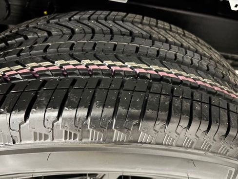 New 2026 GMC Sierra 1500 Elevation image 7