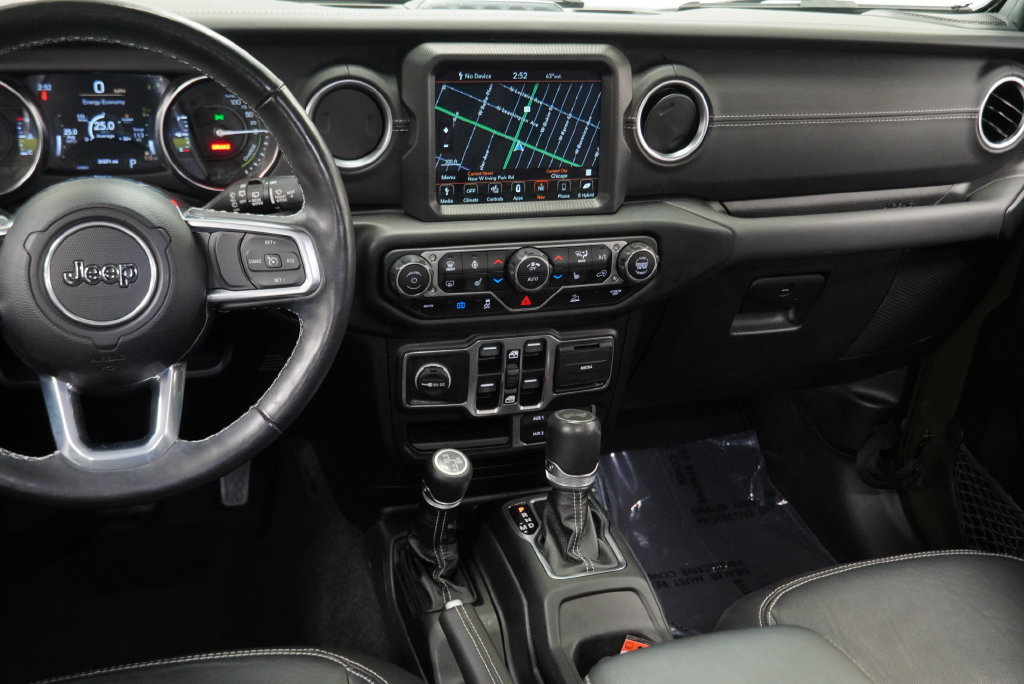 Used 2023 Jeep Wrangler Unlimited Sahara w/ Cold Weather Group AWD/4WD image 24