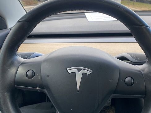 Used 2019 Tesla Model 3 Mid Range image 17