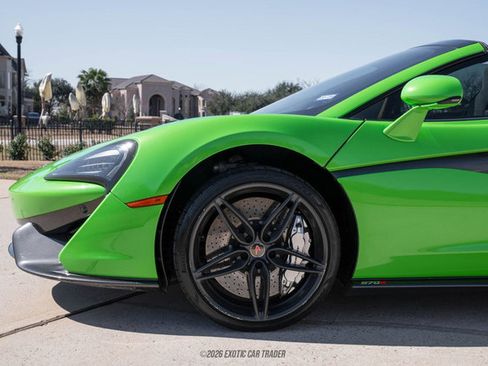 Used 2018 McLaren 570S Spider image 4