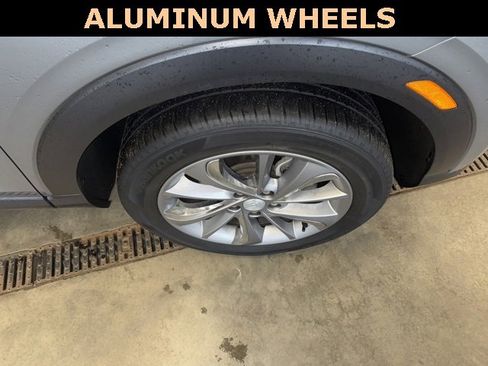 Used 2023 Buick Encore GX Essence w/ Experience Buick Package image 11