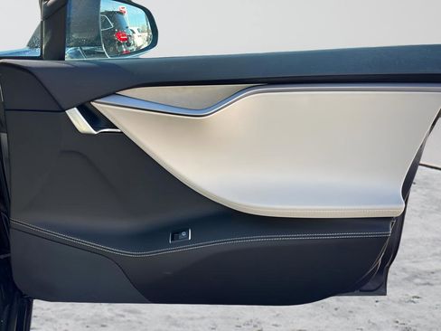 Used 2018 Tesla Model S 100D image 34