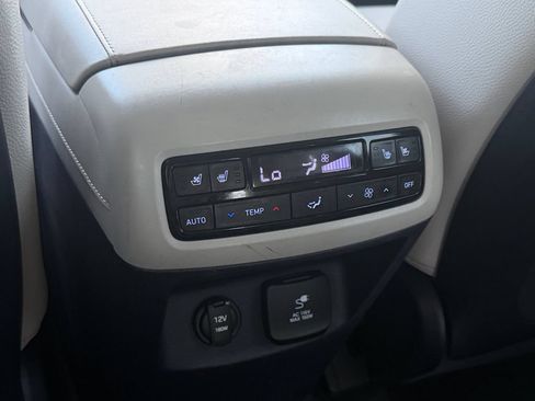 Used 2024 Hyundai Palisade Limited FWD image 20