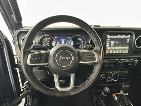 Used 2023 Jeep Wrangler Unlimited Sahara w/ Cold Weather Group AWD/4WD image 13