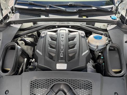 Used 2015 Porsche Macan S image 20