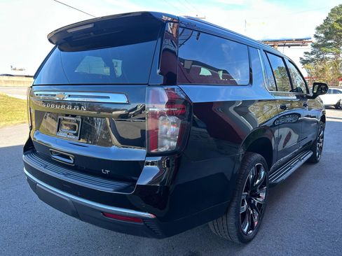 Used 2023 Chevrolet Suburban LT image 10