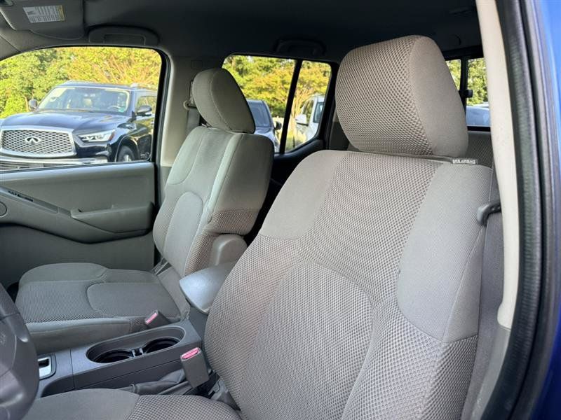 Used 2014 Nissan Frontier SV RWD image 21