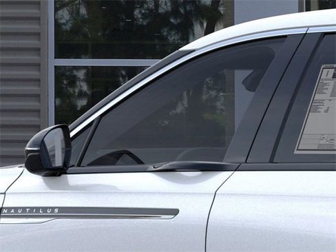 New 2026 Lincoln Nautilus Premier image 20