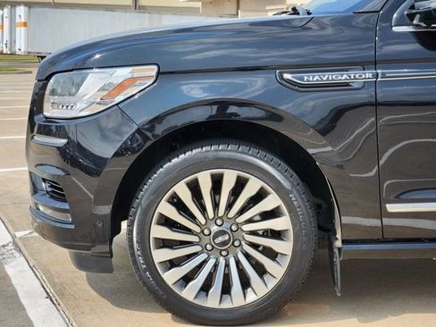 Used 2020 Lincoln Navigator Reserve w/ Equipment Group 208A Reserve RWD image 9