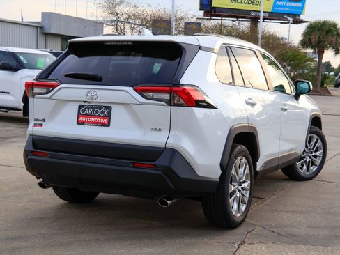 Used 2025 Toyota RAV4 XLE Premium image 2