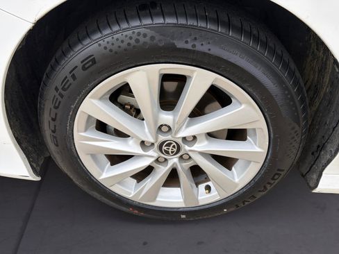 Used 2022 Toyota Camry LE image 14