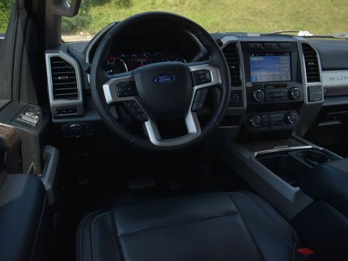Used 2019 Ford F350 Lariat w/ Lariat Ultimate Package AWD/4WD image 19