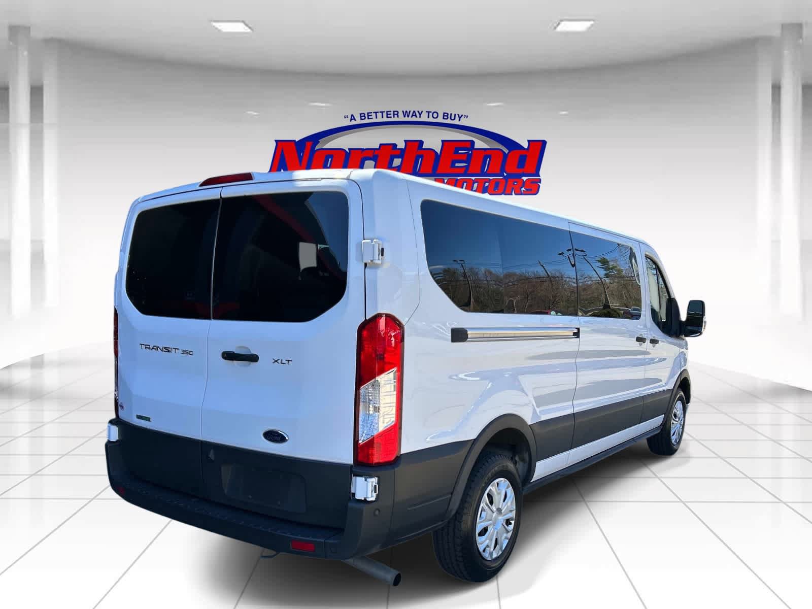 Used 2023 Ford Transit 350 XLT RWD image 3