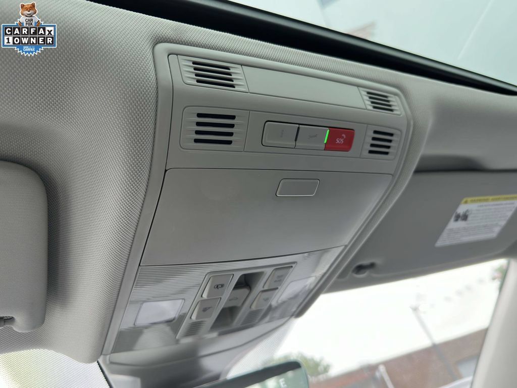 Used 2026 Volkswagen Jetta SE FWD image 33