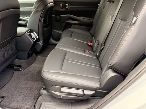 New 2026 Kia Sorento S image 7