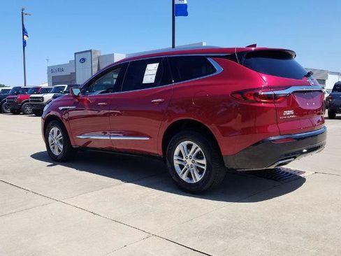 Used 2020 Buick Enclave Essence w/ LPO, Floor Liner Package FWD image 4