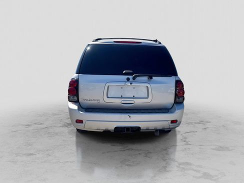 Used 2008 Chevrolet TrailBlazer LT w/ Sun And Sound Package AWD/4WD image 4