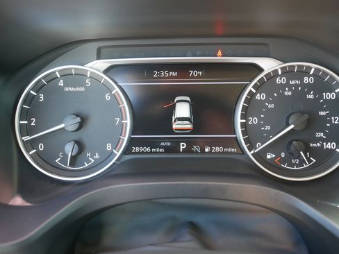 Used 2025 Nissan Rogue SV AWD/4WD image 21