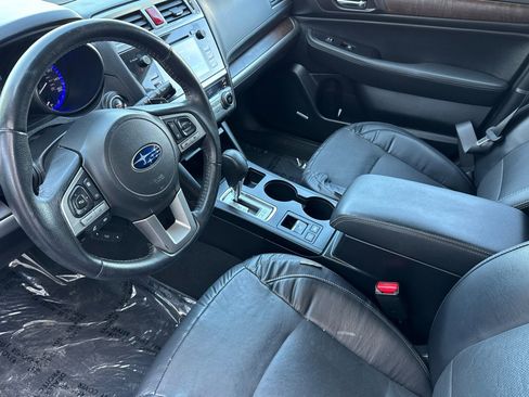 Used 2017 Subaru Outback 3.6R Limited AWD/4WD image 10
