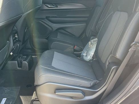 New 2024 Jeep Grand Cherokee L Laredo w/ Luxury Tech Group I image 16