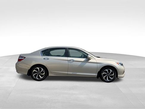 Used 2016 Honda Accord EX-L image 6