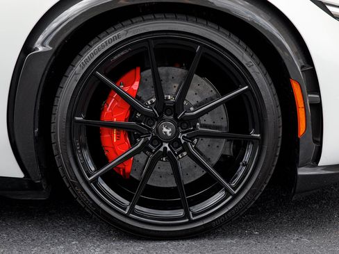 Used 2025 Ferrari Purosangue AWD/4WD image 19