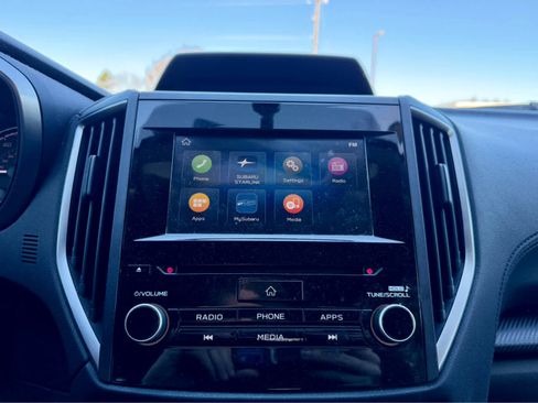 Used 2019 Subaru Crosstrek 2.0i Premium w/ Moonroof Package image 12