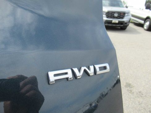 Used 2022 Ford Escape SE w/ SE Sport Appearance Package image 17