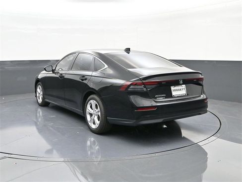 Used 2025 Honda Accord LX image 8