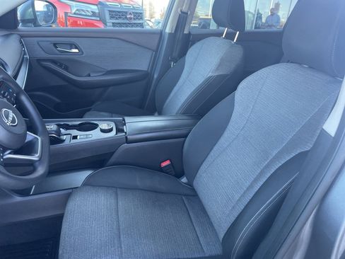 Used 2023 Nissan Rogue SV image 11