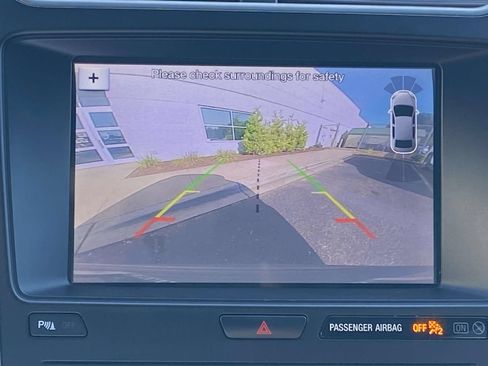 Used 2019 Ford Explorer XLT w/ Equipment Group 202A AWD/4WD image 29