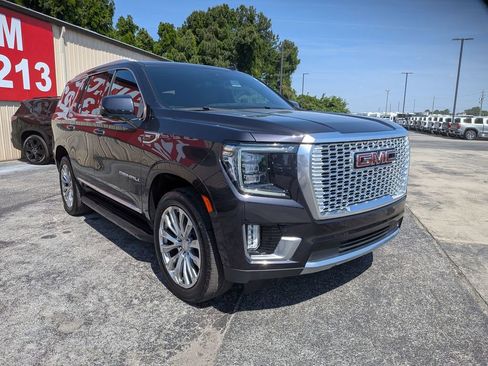 Used 2024 GMC Yukon Denali w/ Advanced Technology Package AWD/4WD image 6