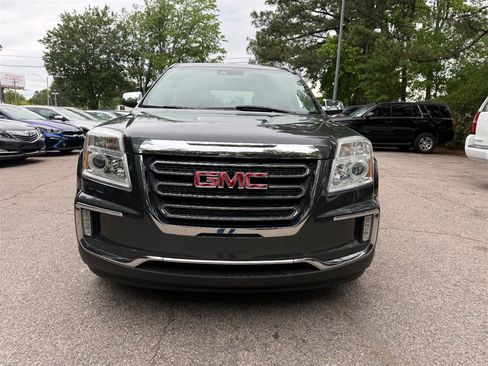 Used 2017 GMC Terrain SLT w/ Driver Alert Package I FWD image 2