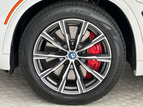 Used 2024 BMW X5 xDrive50e w/ Executive Package AWD/4WD image 13