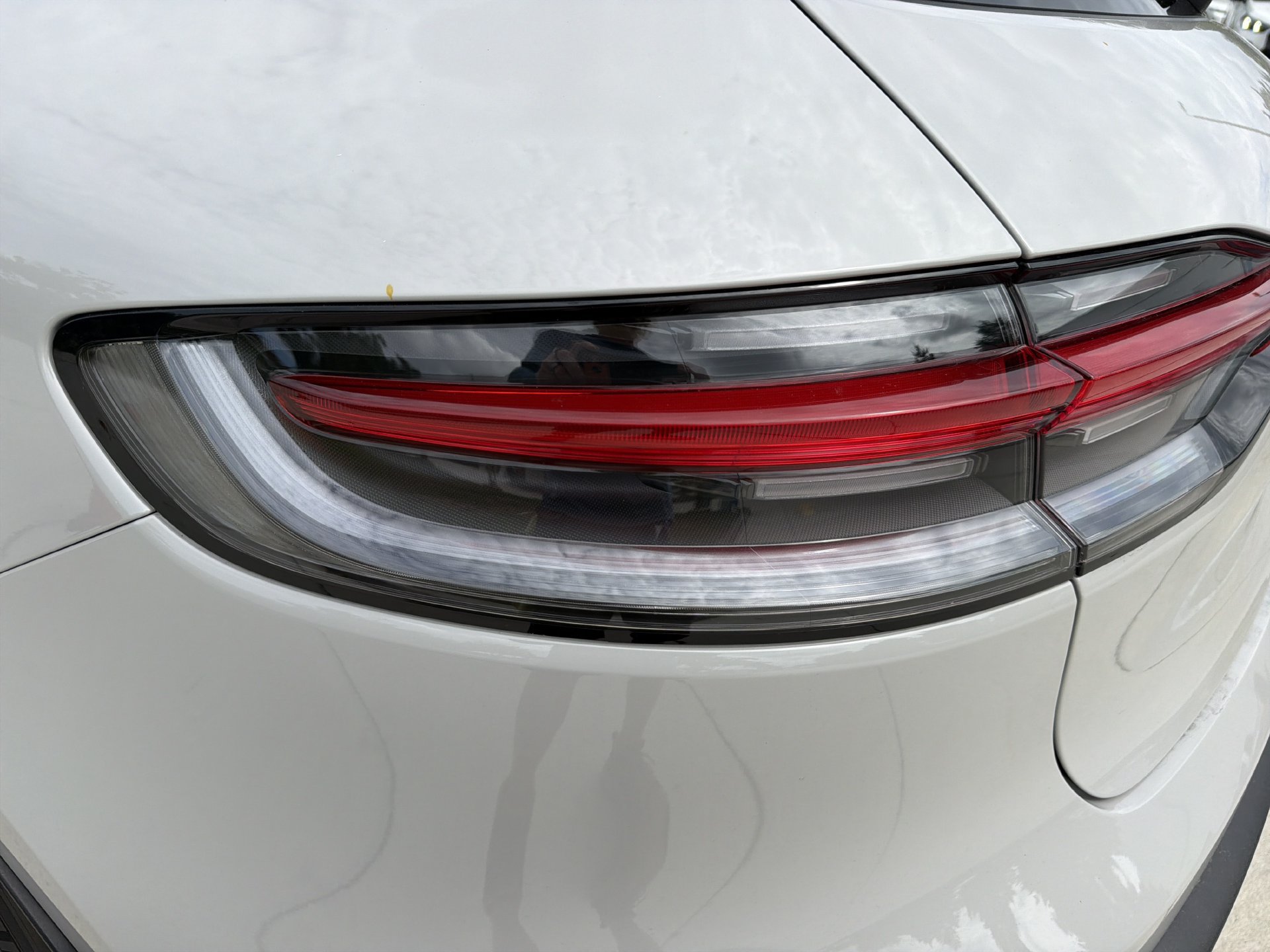Used 2023 Porsche Macan Turbo AWD/4WD image 11